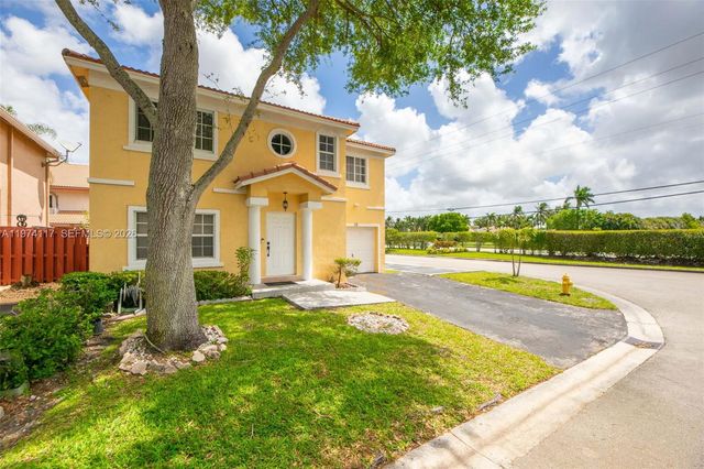 10 NW 110th Ave, Plantation, FL 33324