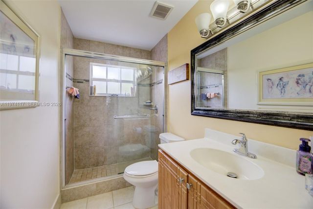 10 NW 110th Ave, Plantation, FL 33324