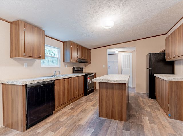 200 Pecos Drive, Mabank, TX 75156