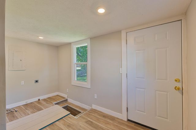 919 AVENUE C, Council Bluffs, IA 51503
