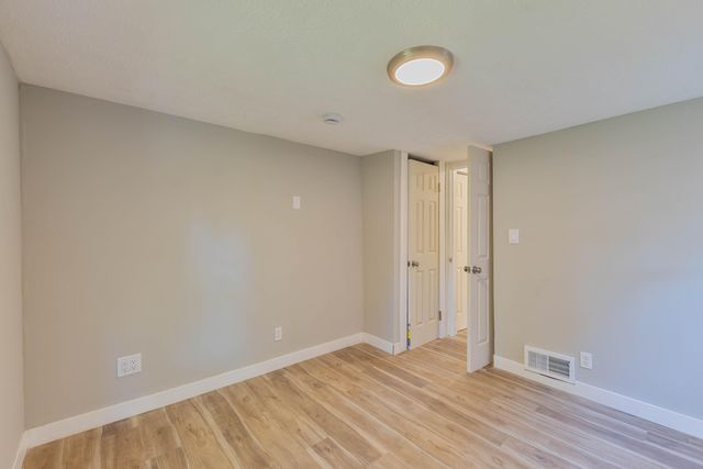 919 AVENUE C, Council Bluffs, IA 51503