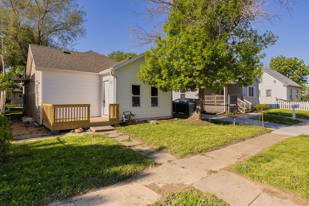 919 AVENUE C, Council Bluffs, IA 51503