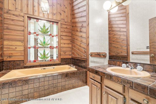928 Whittier Drive, East Lansing, MI 48823