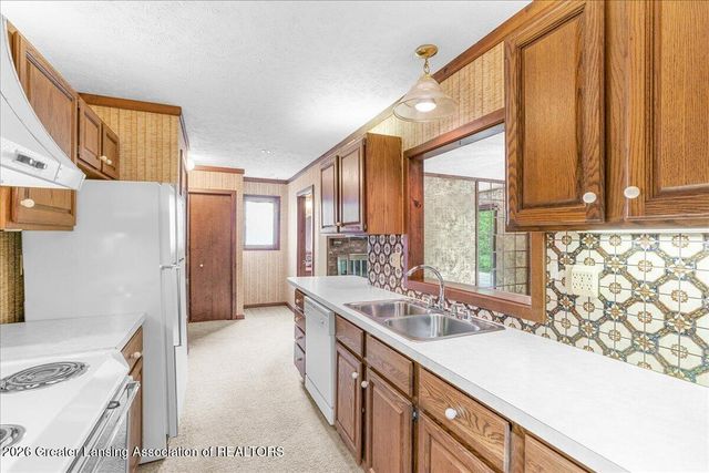 928 Whittier Drive, East Lansing, MI 48823