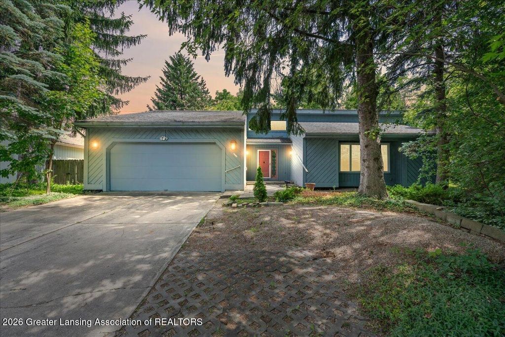 928 Whittier Drive, East Lansing, MI 48823