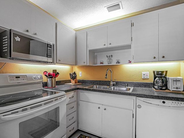 5400 Highway A1a Highway, Indian River Shores, FL 32963