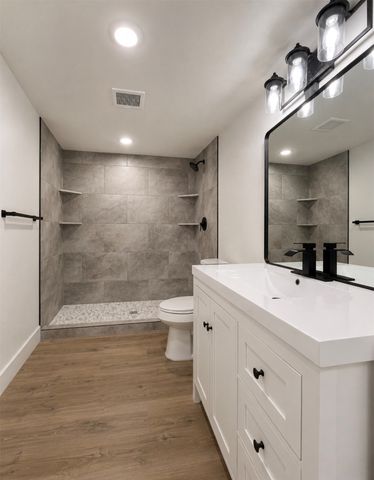 2229 College Avenue, Fort Worth, TX 76110