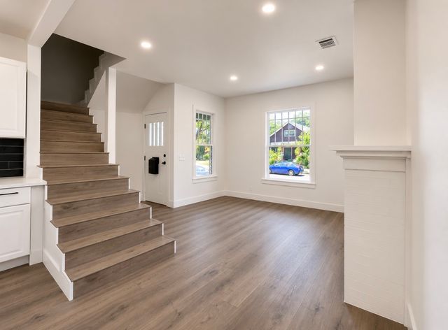2229 College Avenue, Fort Worth, TX 76110