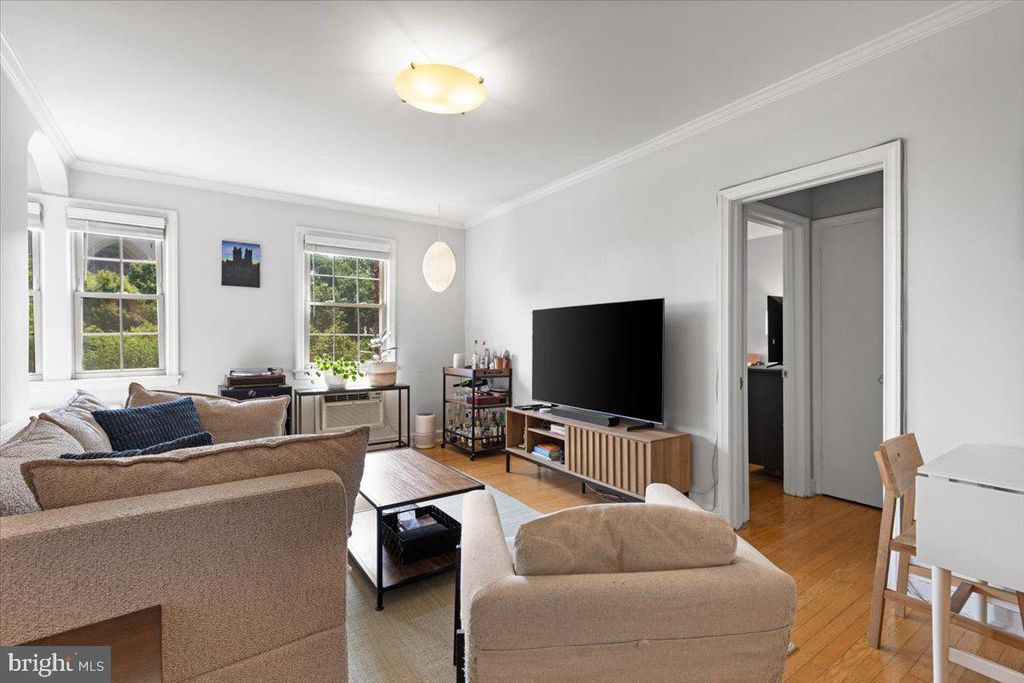 3028 WISCONSIN AVE NW #APT402, Washington, DC 20016