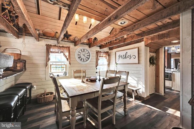 5 CHURCH ST, Glen Rock, PA 17327