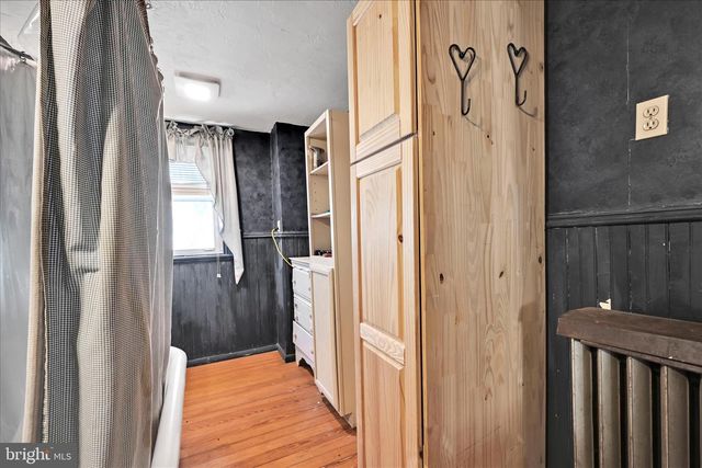 5 CHURCH ST, Glen Rock, PA 17327