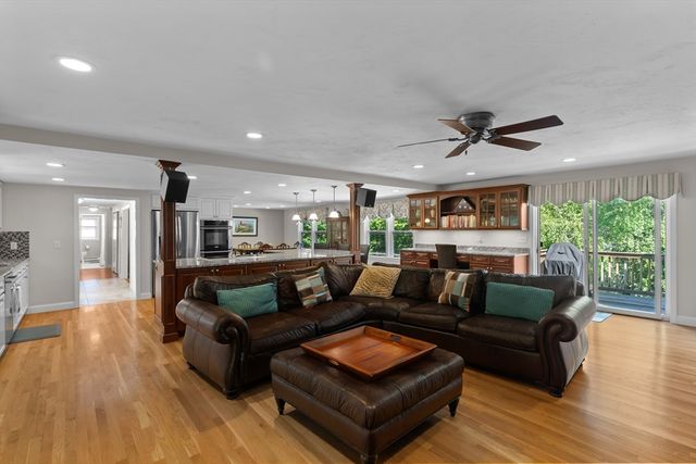 6 Bryant Ave, Shrewsbury, MA 01545