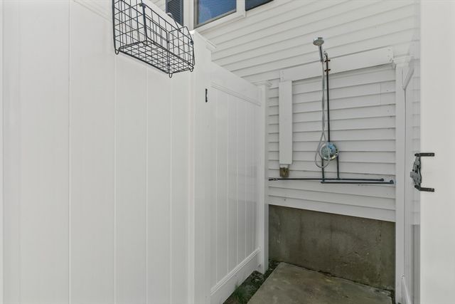 6 Bryant Ave, Shrewsbury, MA 01545