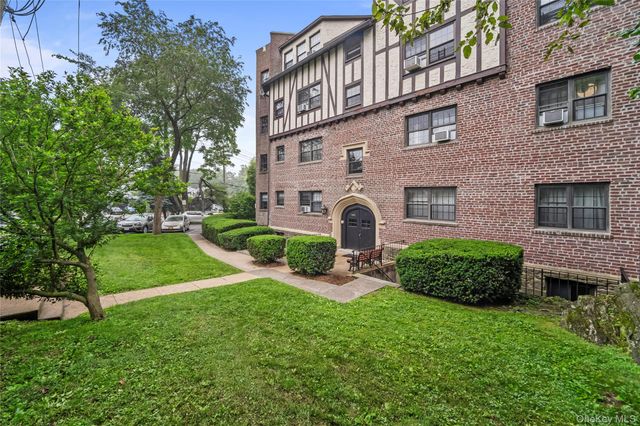 1440 Boston Post Road 8K, Larchmont, NY 10543