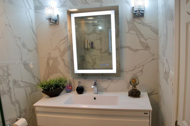 3725 S Ocean Dr 423, Hollywood, FL 33019