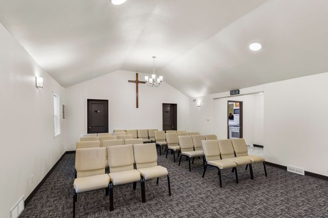 702 Cambridge Avenue, Rockford, IL 61102