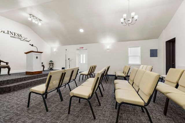 702 Cambridge Avenue, Rockford, IL 61102