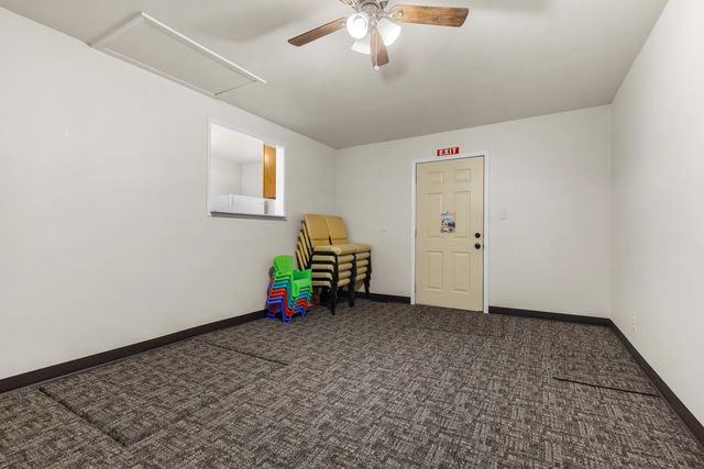 702 Cambridge Avenue, Rockford, IL 61102