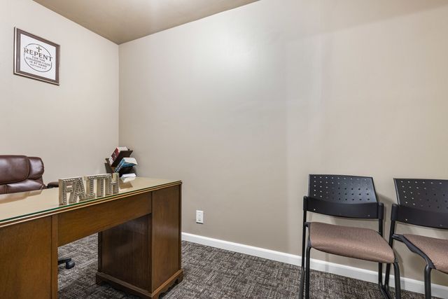 702 Cambridge Avenue, Rockford, IL 61102