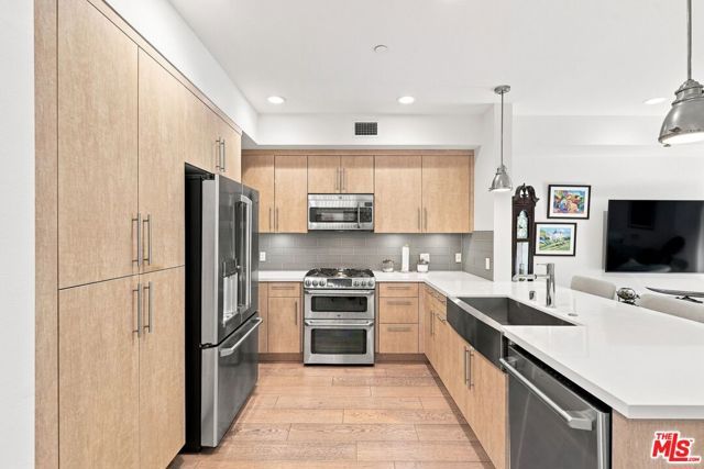 4240 Laurel Canyon Boulevard 305, Studio City (los Angeles), CA 91604