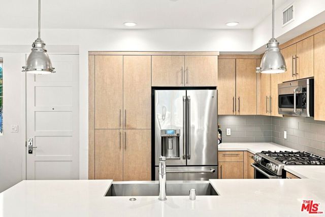 4240 Laurel Canyon Boulevard 305, Studio City (los Angeles), CA 91604