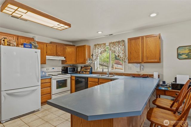 794 West Road, Sedro Woolley, WA 98284
