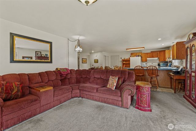 794 West Road, Sedro Woolley, WA 98284
