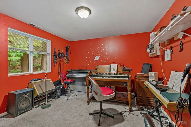 794 West Road, Sedro Woolley, WA 98284