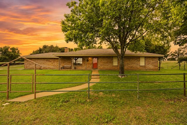 1973 County Road 513, Stephenville, TX 76401