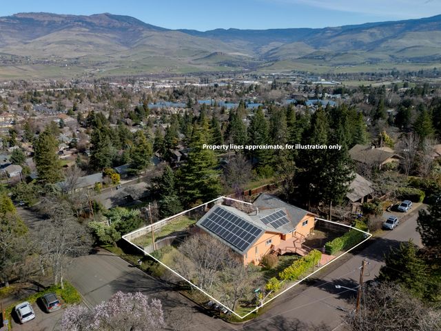 1911 Tamarack Place, Ashland, OR 97520