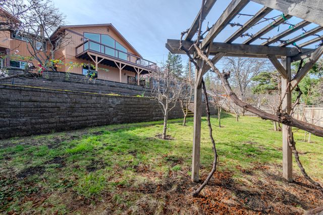 1911 Tamarack Place, Ashland, OR 97520