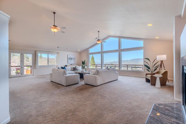 1911 Tamarack Place, Ashland, OR 97520