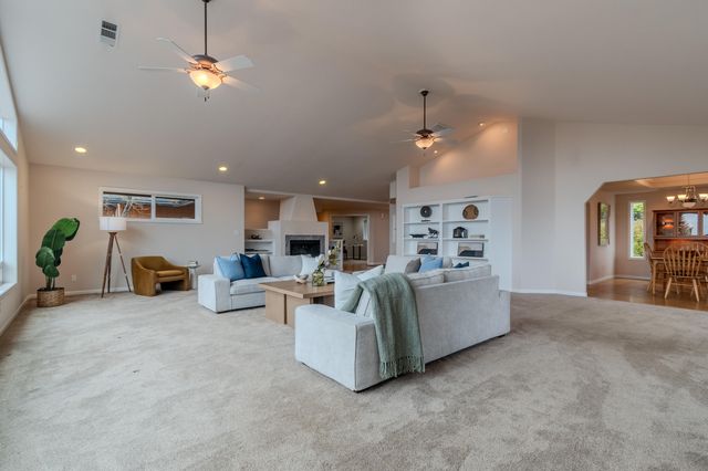 1911 Tamarack Place, Ashland, OR 97520