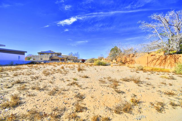 2312 La Vista Court NW, Albuquerque, NM 87120