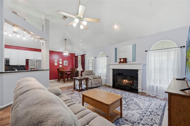 8907 W Rayford Road, Tomball, TX 77375