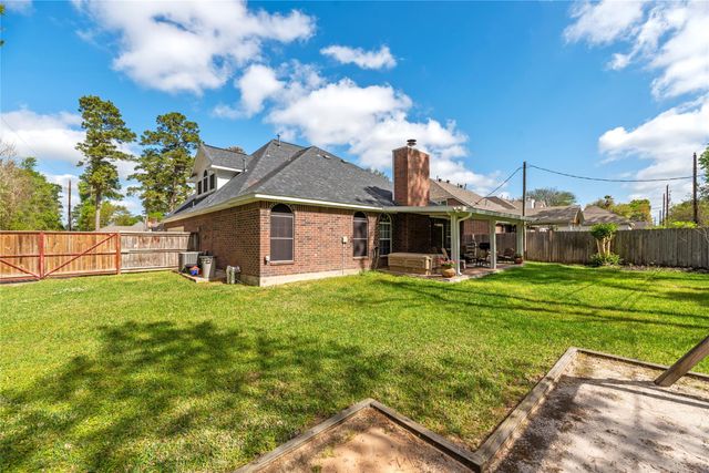 8907 W Rayford Road, Tomball, TX 77375