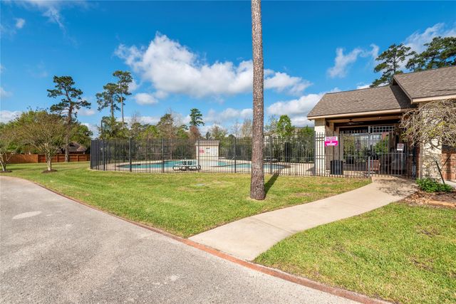 8907 W Rayford Road, Tomball, TX 77375