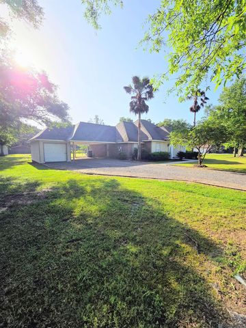 45379 Tanglewood Dr, Hammond, LA 70401