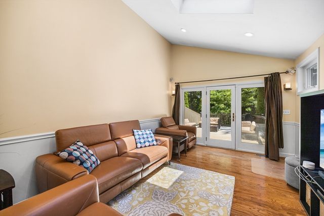 7 Sherborne Cir, Ashland, MA 01721