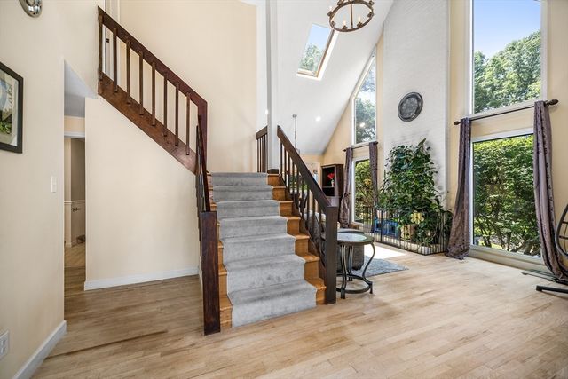 7 Sherborne Cir, Ashland, MA 01721