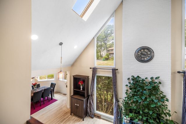 7 Sherborne Cir, Ashland, MA 01721