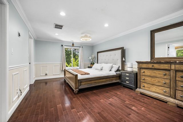 7 Sherborne Cir, Ashland, MA 01721