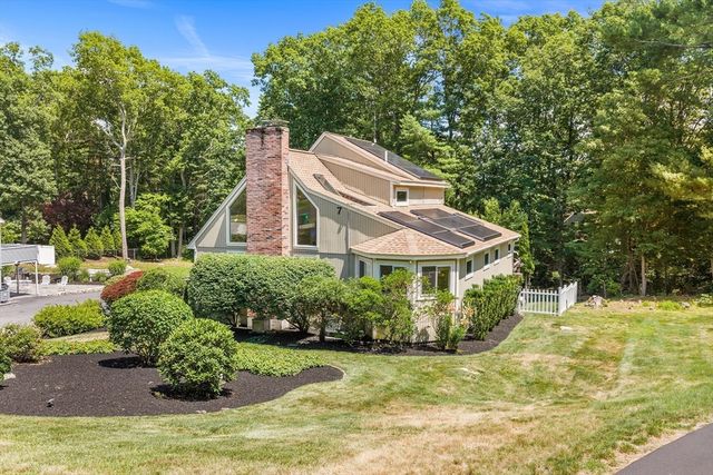 7 Sherborne Cir, Ashland, MA 01721