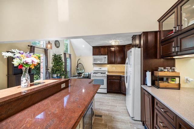 7 Sherborne Cir, Ashland, MA 01721