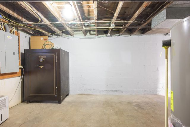 1207 Bertch, Waterloo, IA 50702