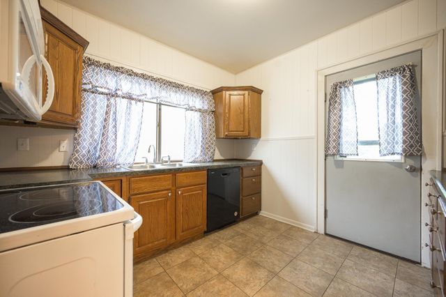 1207 Bertch, Waterloo, IA 50702