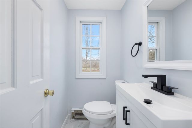 4 Longmeadow Avenue, Middletown, RI 02842