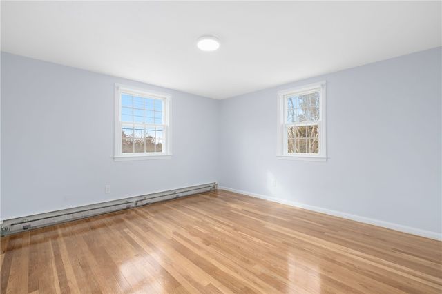 4 Longmeadow Avenue, Middletown, RI 02842