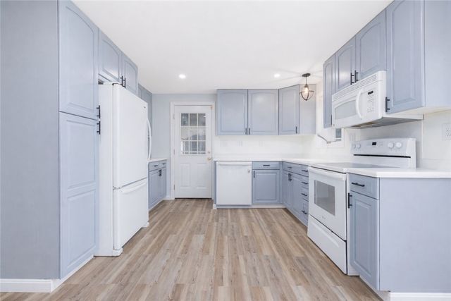 4 Longmeadow Avenue, Middletown, RI 02842