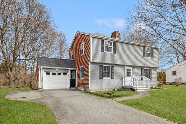 4 Longmeadow Avenue, Middletown, RI 02842